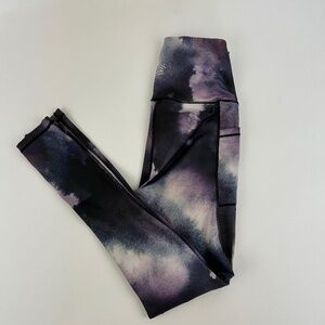 S2 Sportswear Leggings Womens XS Purple Clouds